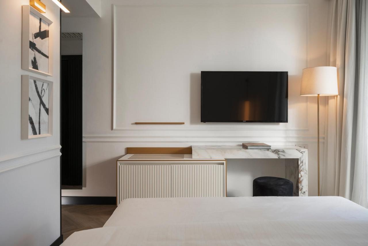 Hotel De Londres Римини Екстериор снимка
