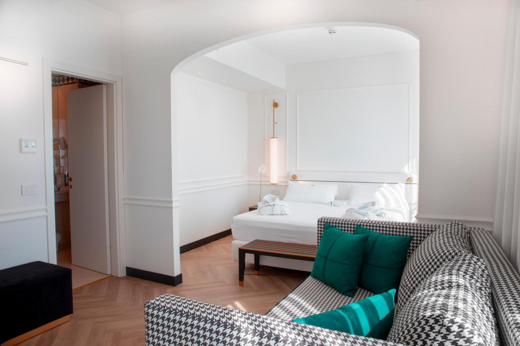 Hotel De Londres Римини Екстериор снимка