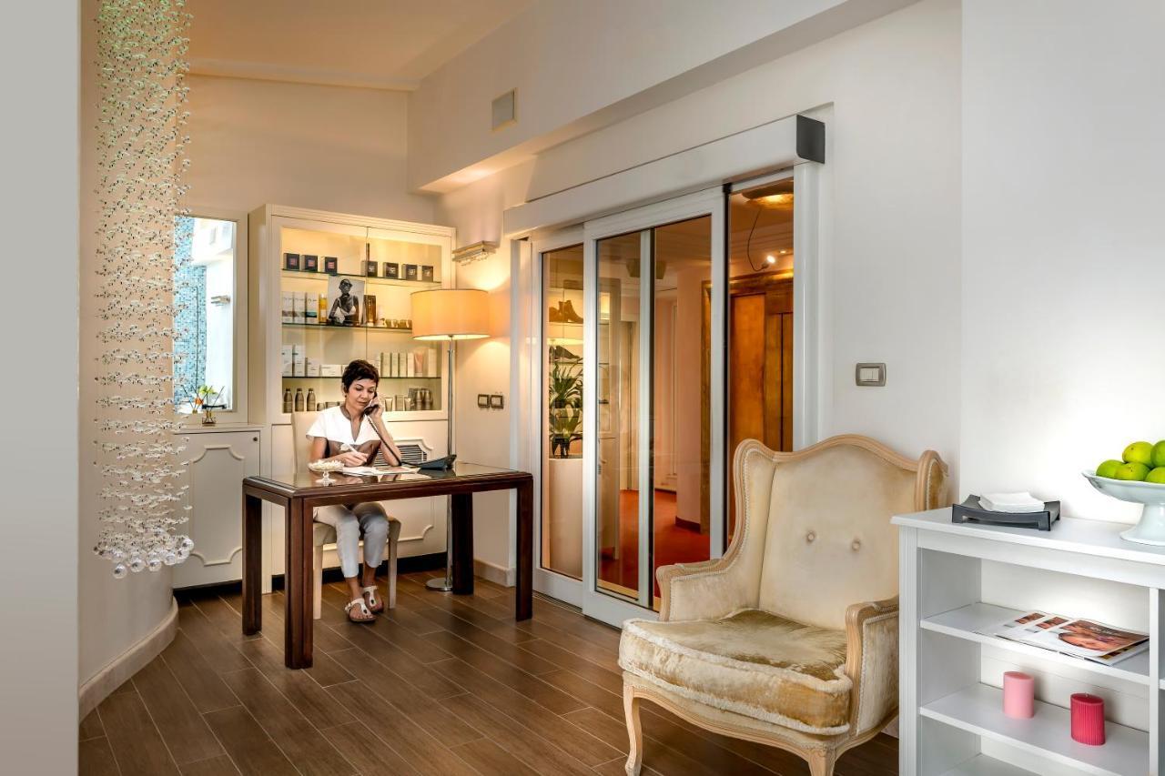 Hotel De Londres Римини Екстериор снимка