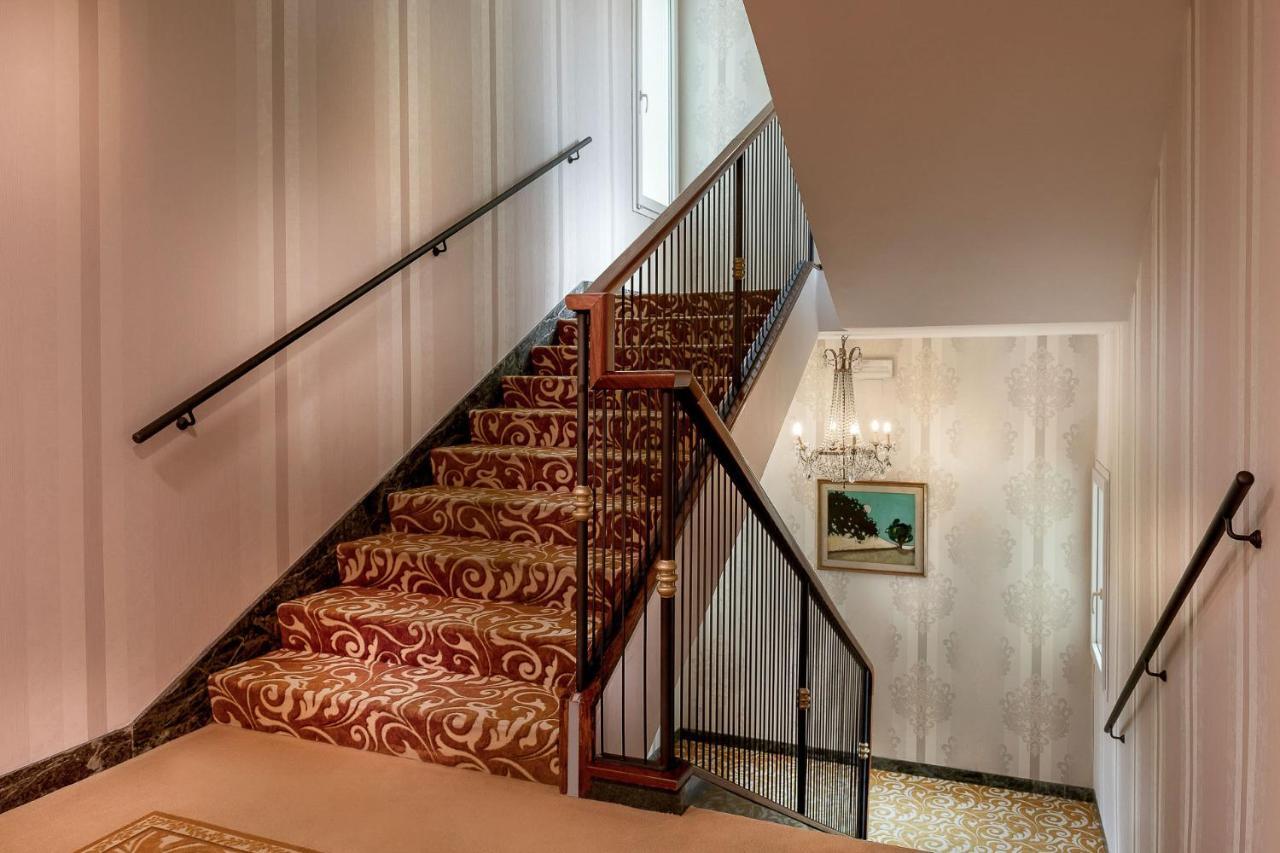 Hotel De Londres Римини Екстериор снимка